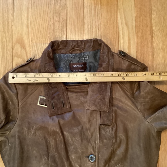 Danier Brown Leather Jacket, size medium - Picture 7 of 11